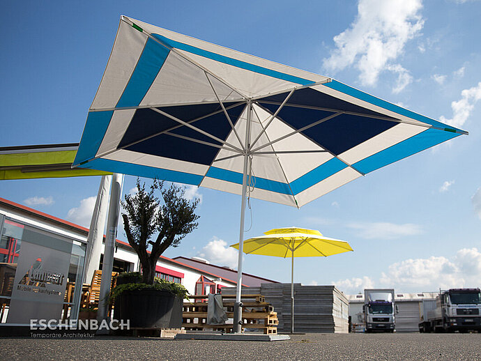 Sonnenschirm im individuellen Design